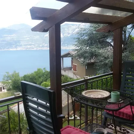Couette-café Da Paolo Con Vista Di Garda