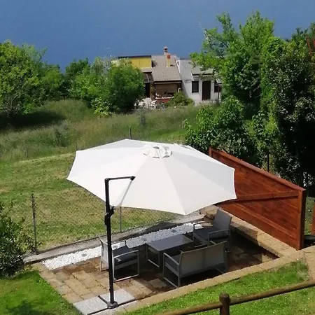 Da Paolo Con Vista Di Garda Couette-café *