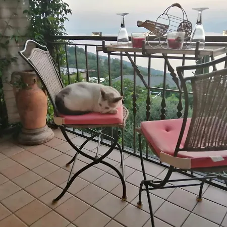 Acomodação com café da manhã  Da Paolo Con Vista Di Garda San Zeno di Montagna