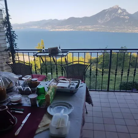 Da Paolo Con Vista Di Garda Bed & Breakfast *