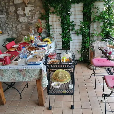 Da Paolo Con Vista Di Garda 3* סן זנו די מונטניה