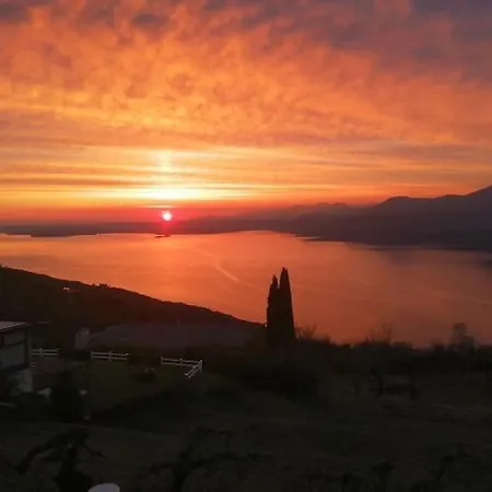 Da Paolo Con Vista Di Garda * San Zeno di Montagna