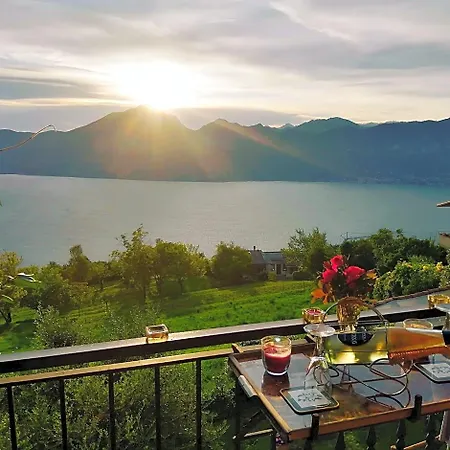 Acomodação com café da manhã  Da Paolo Con Vista Di Garda San Zeno di Montagna